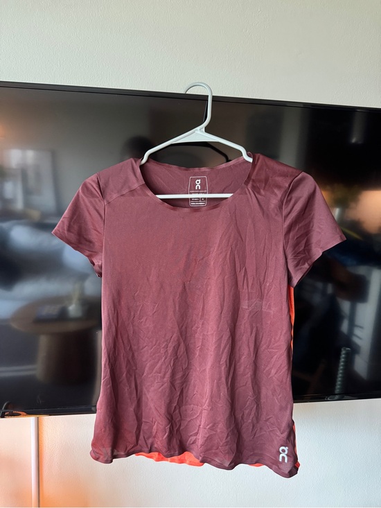 On Running Tops - On Running Women's Short Sleeve “Performance T”
